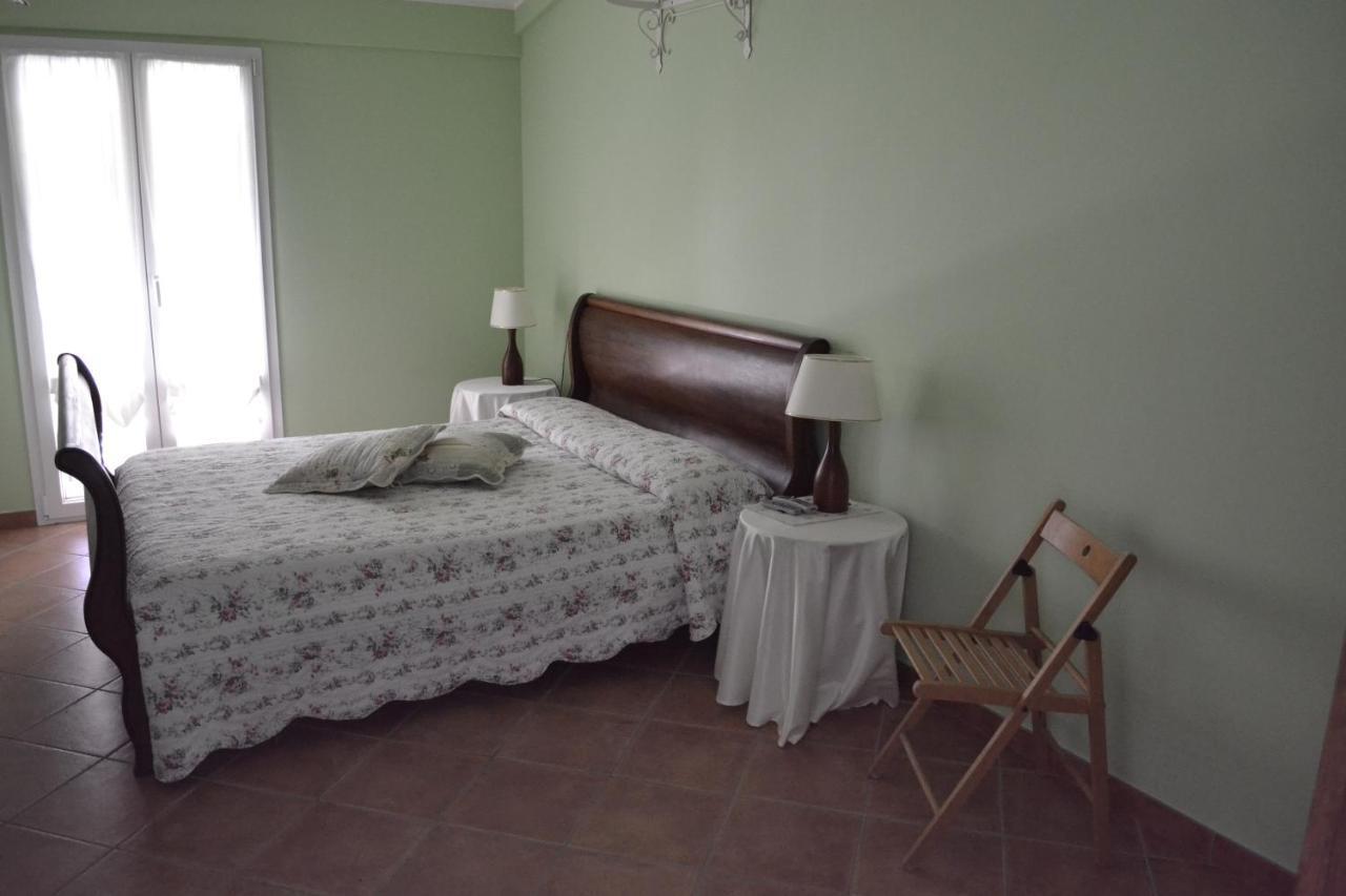 Villa La Tenuta Del Giglio à Tavullia Chambre photo