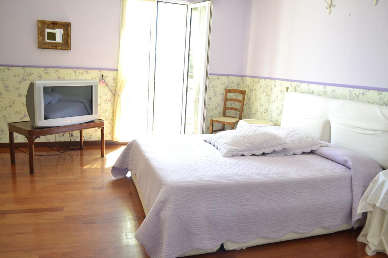 Villa La Tenuta Del Giglio à Tavullia Chambre photo
